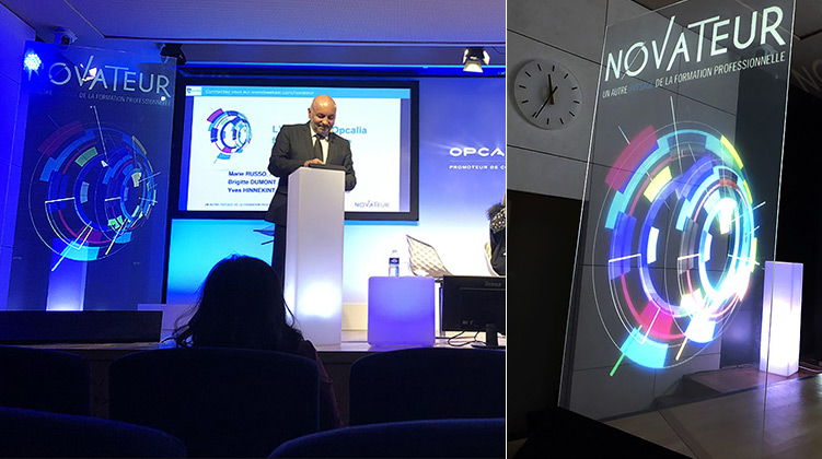 Kakemono transparent vitrine hologramme mobile